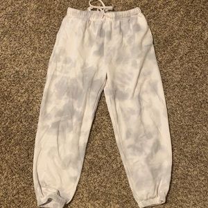 Levi’s Cloud Pattern sweats!